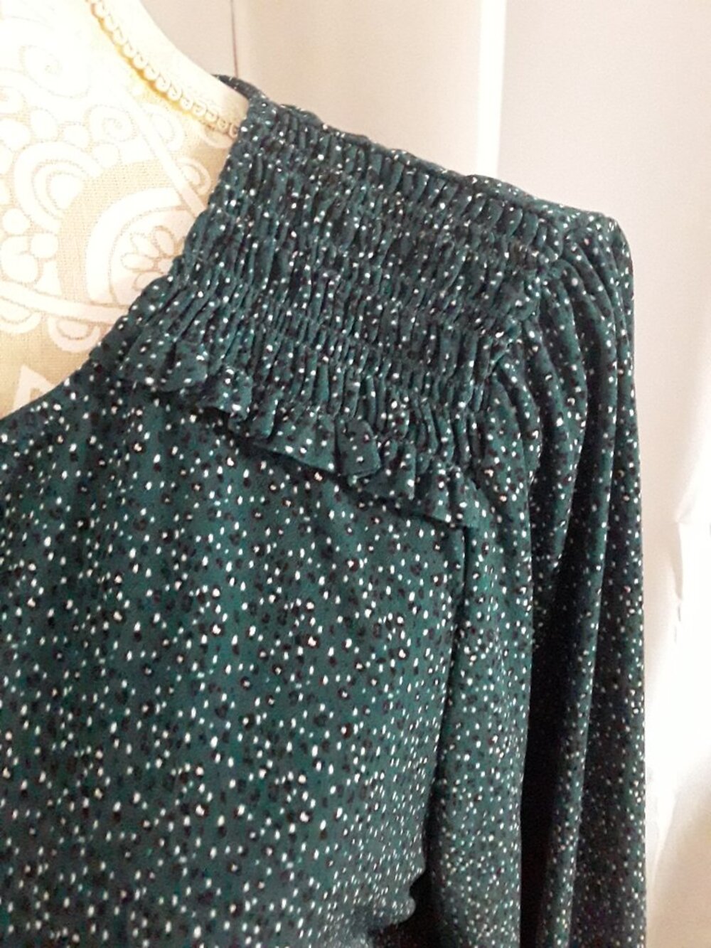Adrianna Papell beautiful green polka dot blouse size XL